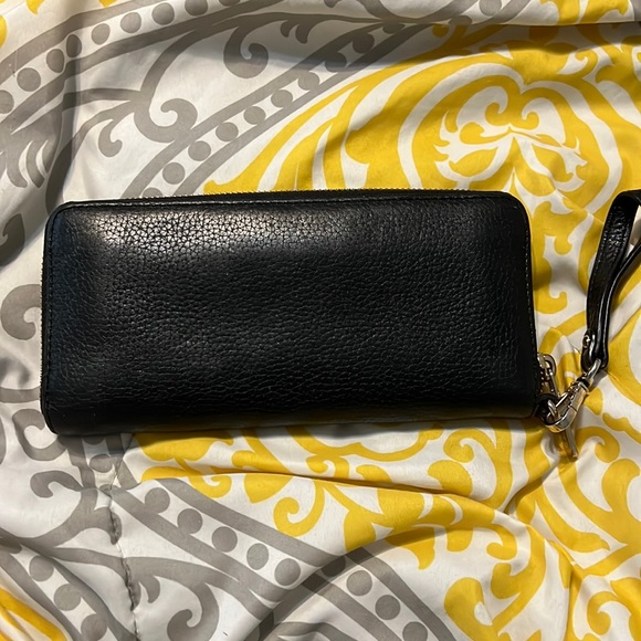 Michael Kors Jet Black wristlet wallet. - Picture 3 of 5